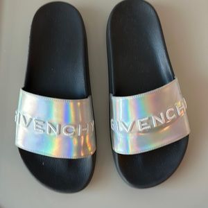 GIVENCHY HOLOGRAPHIC SLIDES